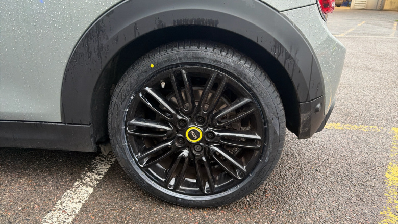 MINI Hatchback 1.5 Cooper Exclusive II 5dr Auto Petrol Hatchback